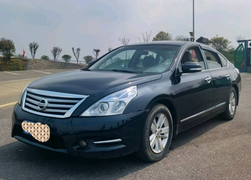 岳陽12年日產天籟2