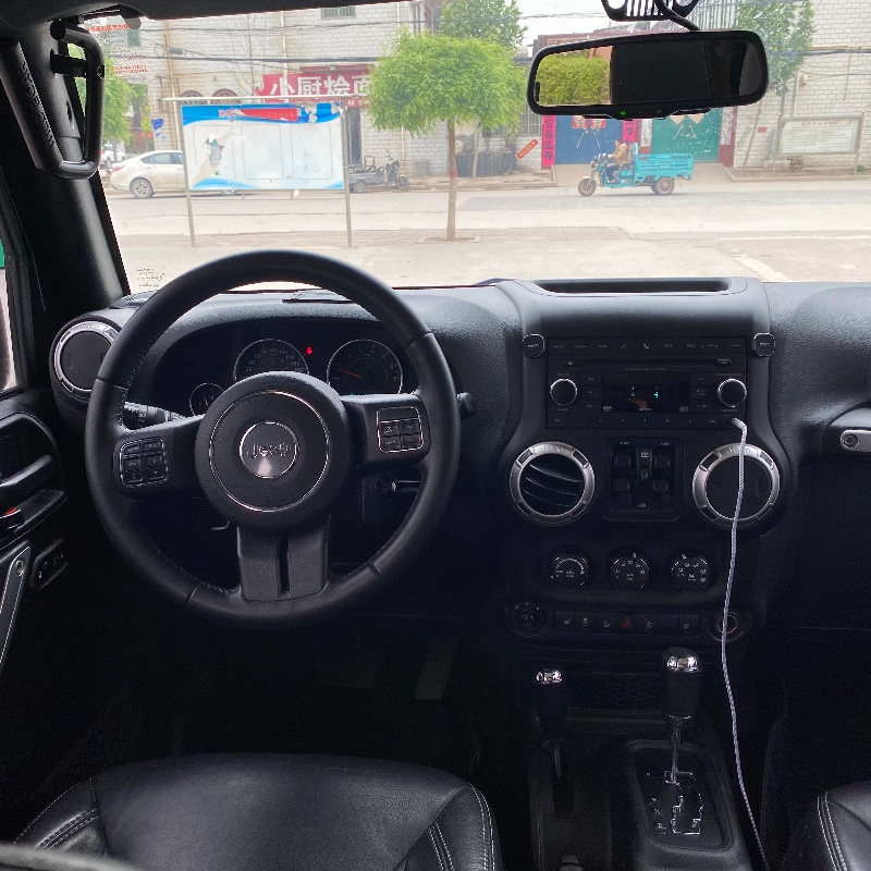 新鄉18年Jeep牧馬人6