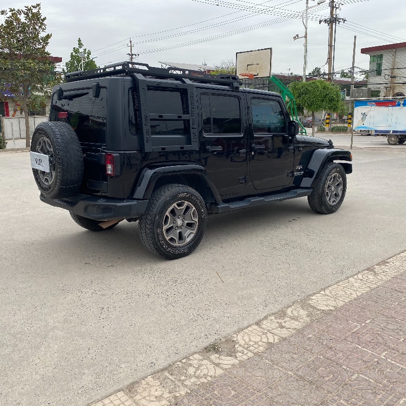 新鄉18年Jeep牧馬人3
