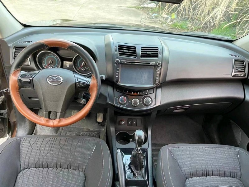 北京15年陆风X56