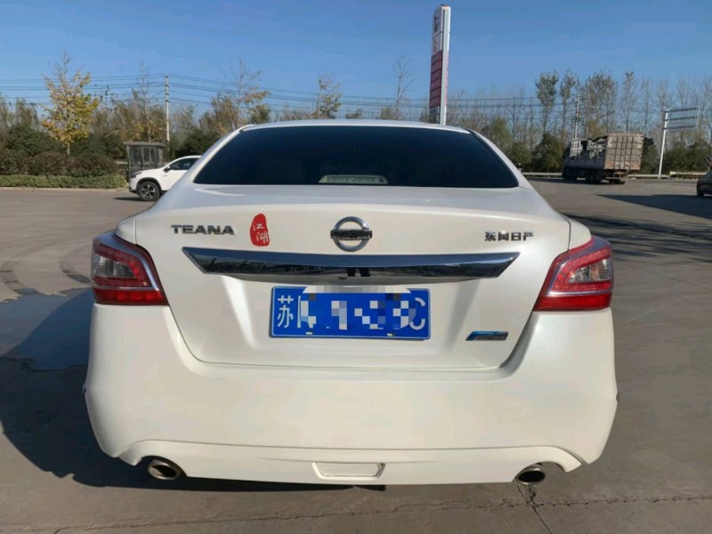 徐州15年日產天籟4