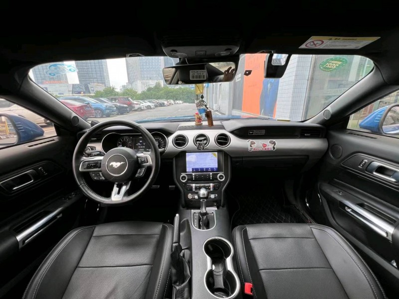 广州20年福特野马4