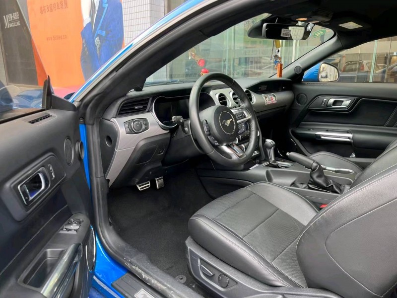 广州20年福特野马6