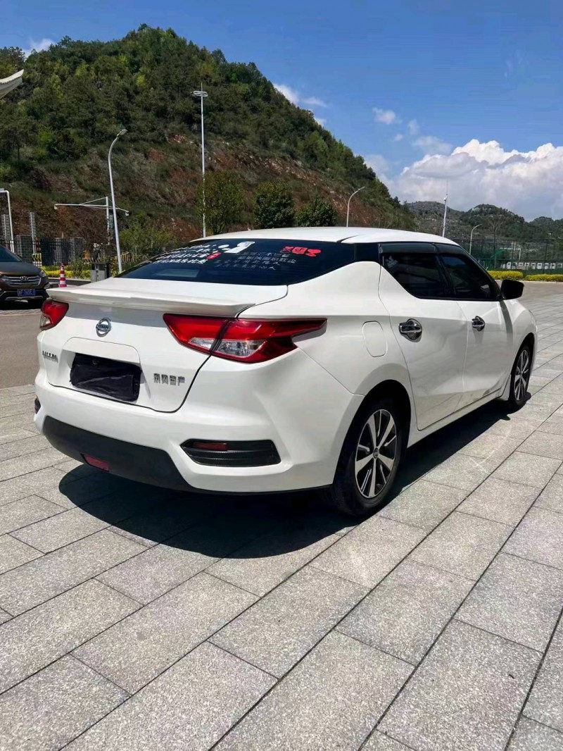 貴陽19年日產藍鳥5