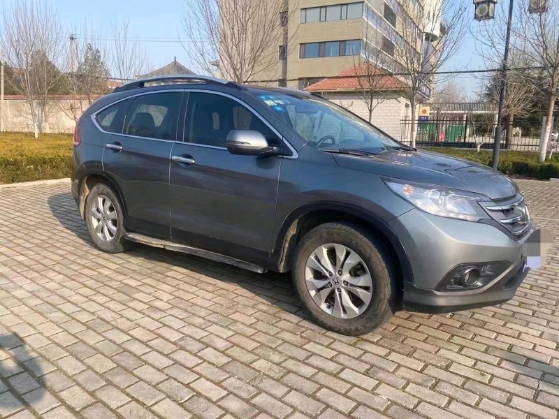 濟寧13年本田CR-V3