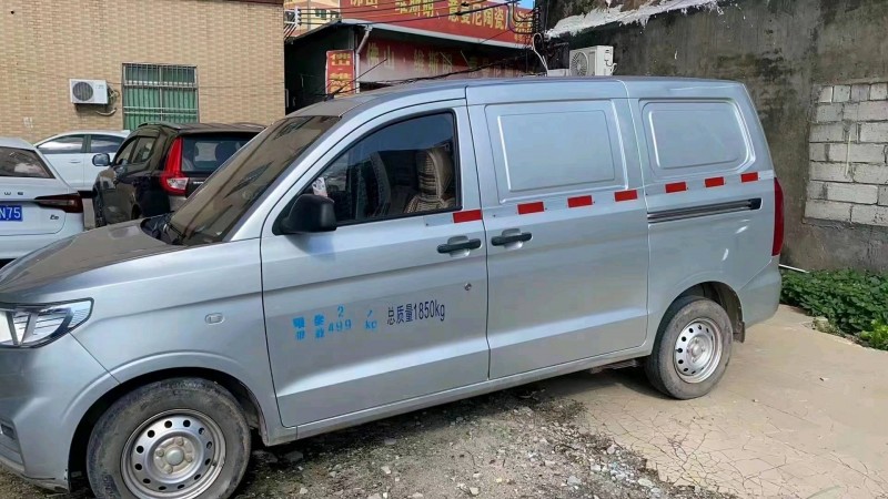 長沙20年五菱汽車榮光V4