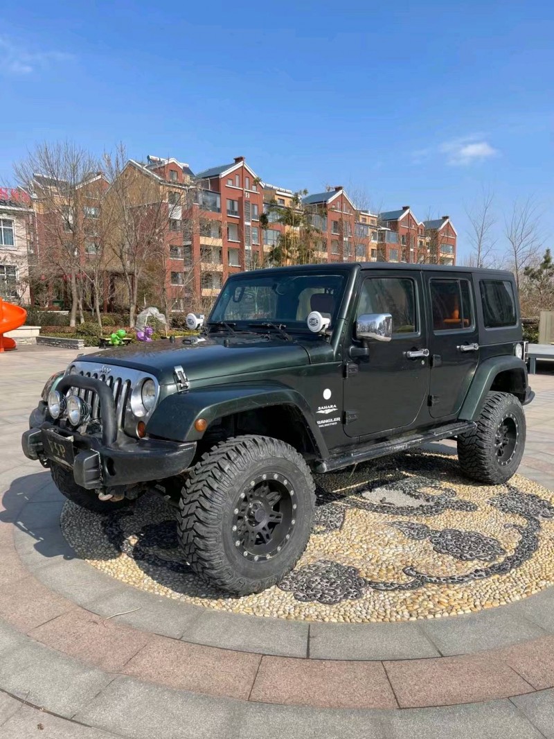 青島11年Jeep牧馬人8