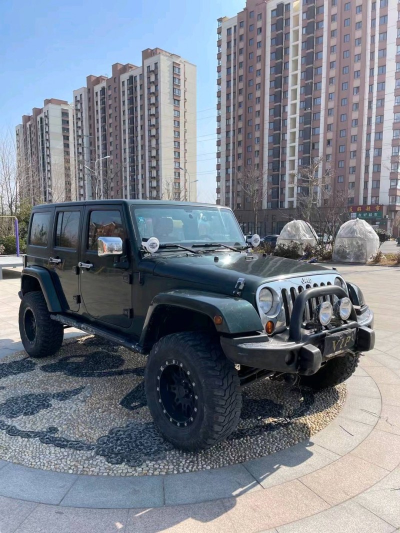 青島11年Jeep牧馬人7