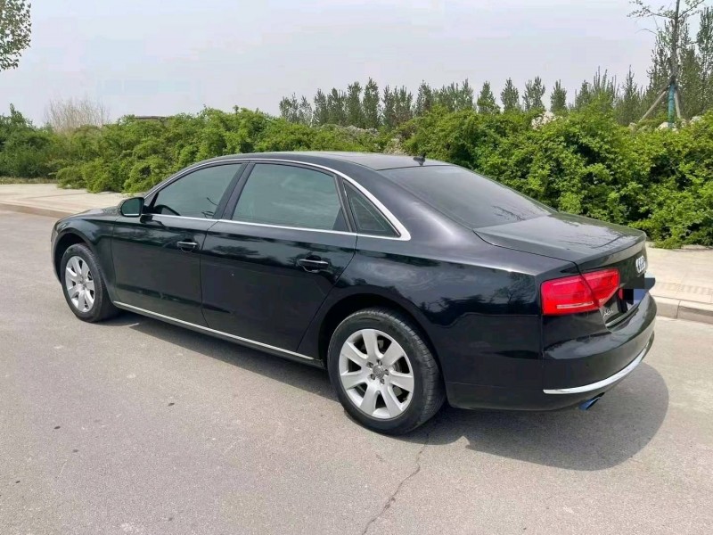 東營13年奧迪A8L6