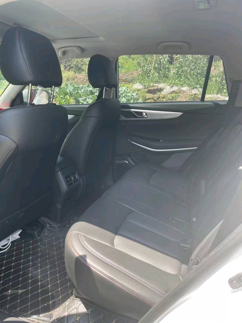 重慶20年長安汽車CS758