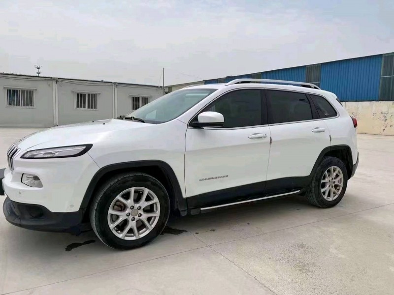 淄博17年Jeep自由光2