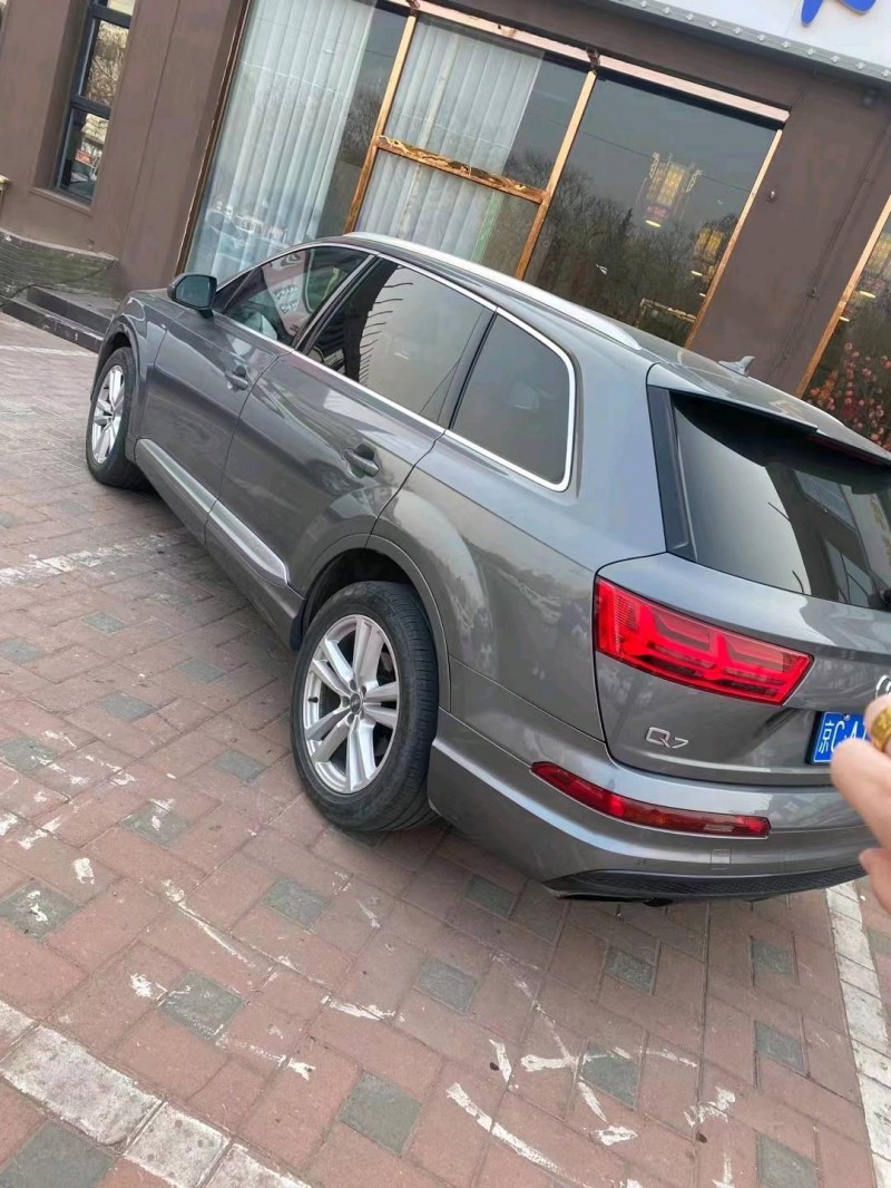 廊坊17年奧迪Q78