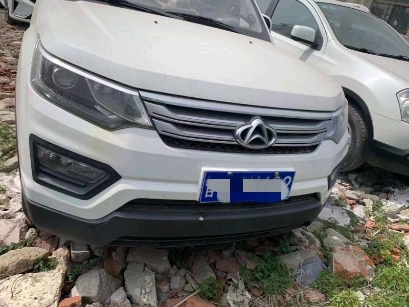 常州17年長安汽車CX701