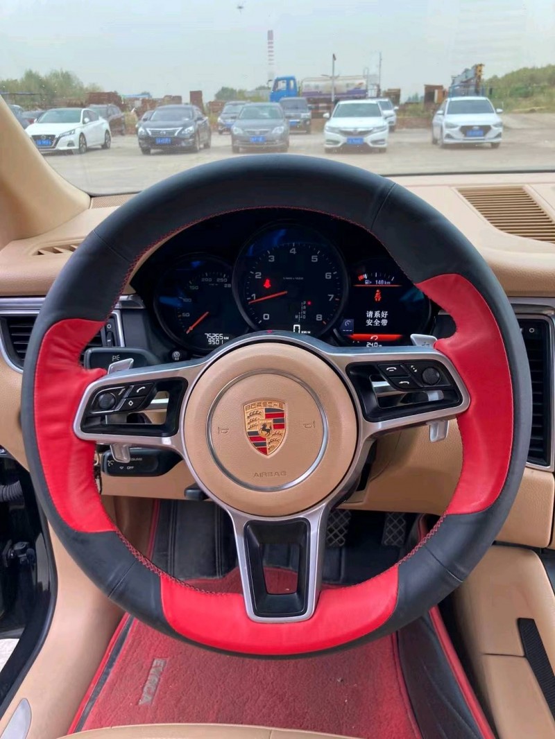 沈陽14年保時捷Macan8