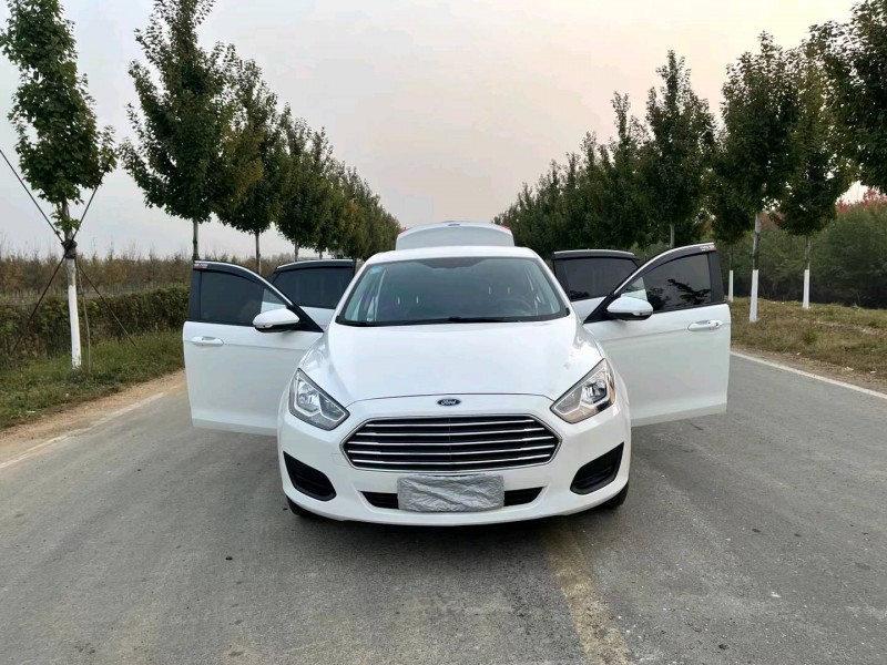 徐州20年福特福睿斯8