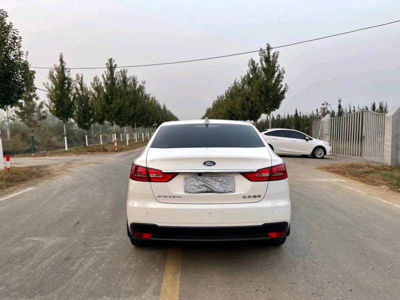 徐州20年福特福睿斯1