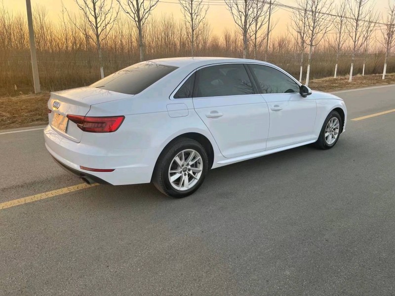 徐州17年奥迪A4L8