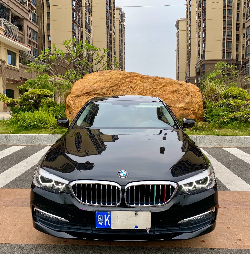 广州17年宝马5系9