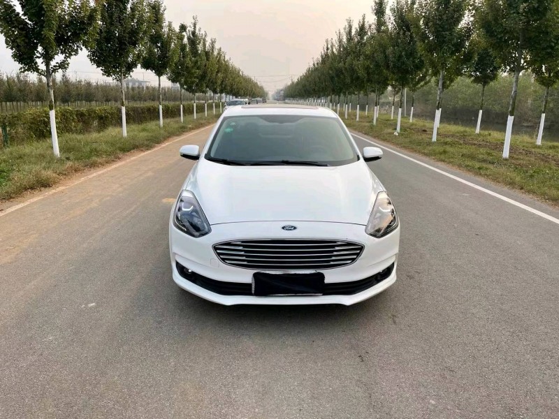 徐州19年福特福睿斯9