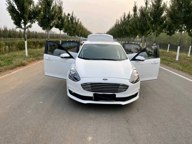 徐州19年福特福睿斯8