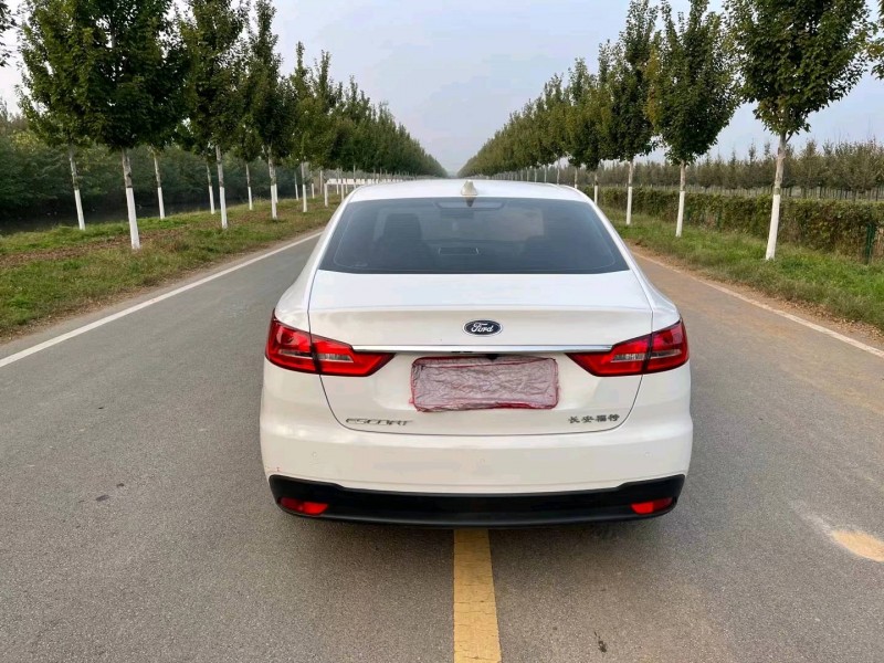 徐州19年福特福睿斯1