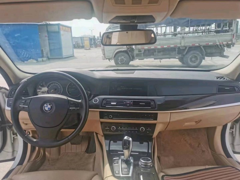 北京13年宝马5系8