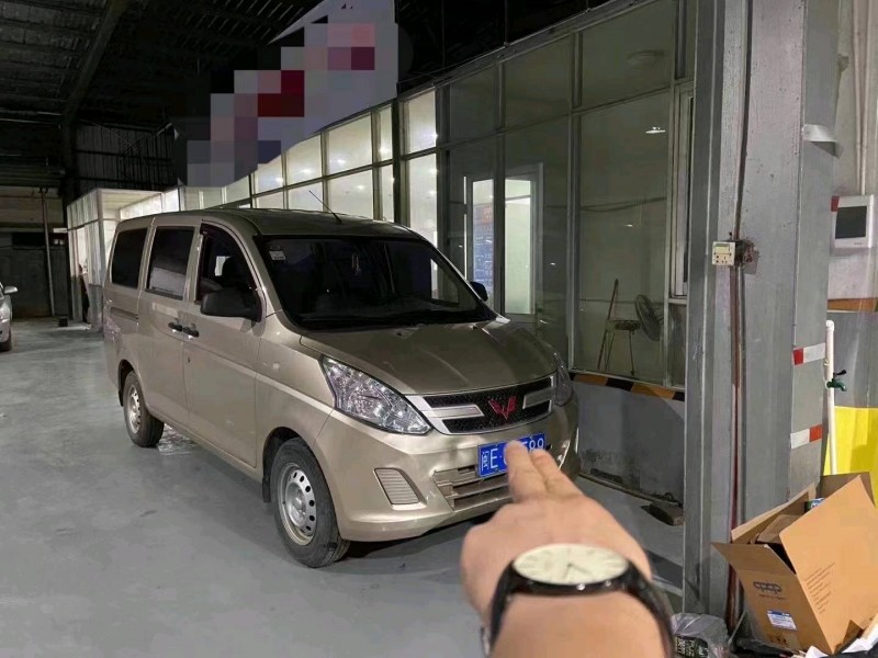 廈門18年五菱汽車榮光V1