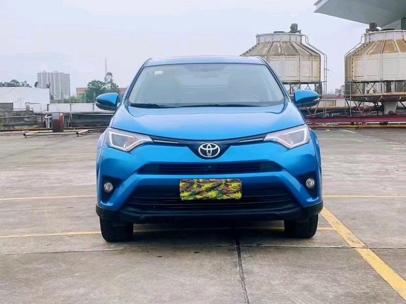 東莞17年豐田RAV4榮放1