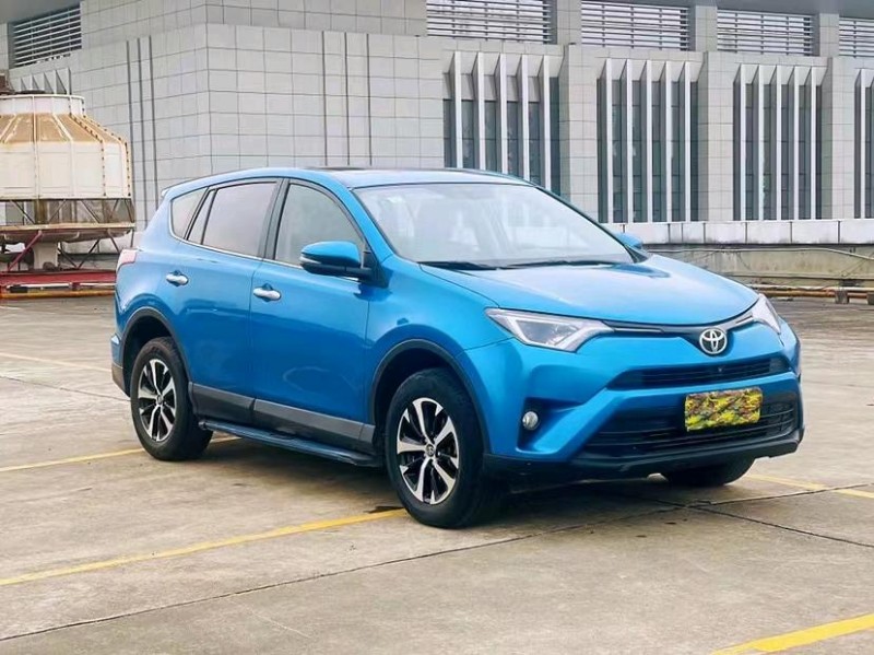 東莞17年豐田RAV4榮放2