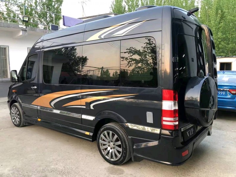 济宁14年奔驰斯宾特7