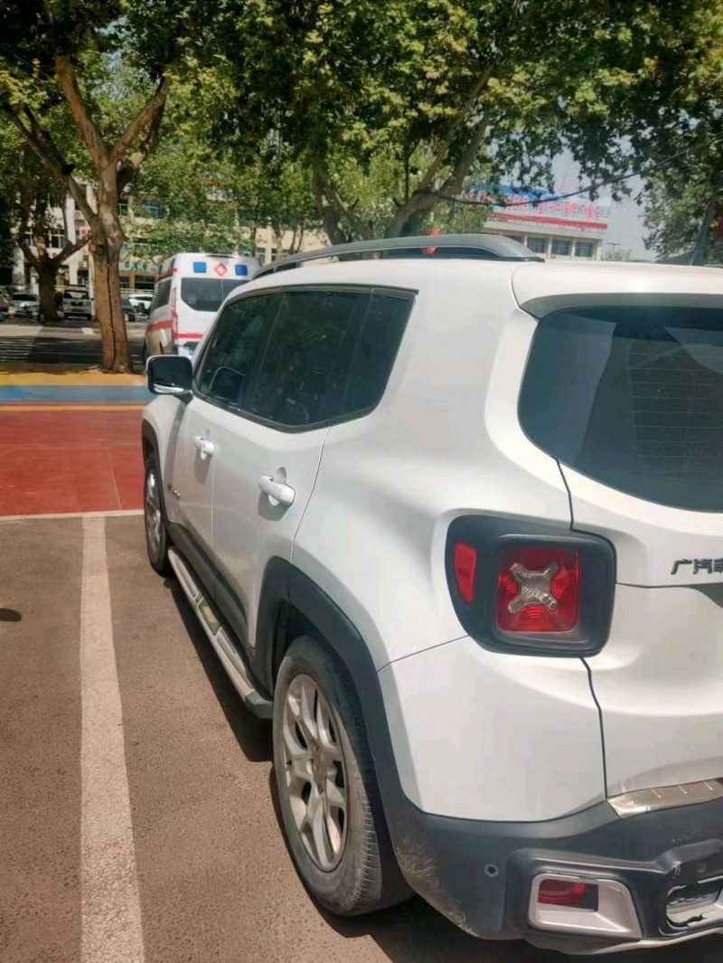 邯鄲16年Jeep自由俠5