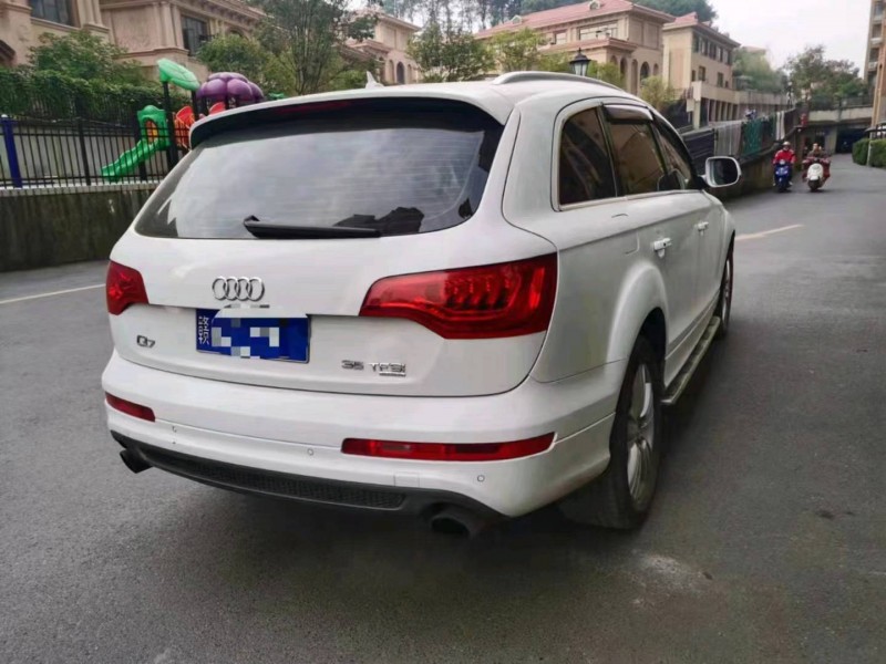 九江13年奧迪Q74