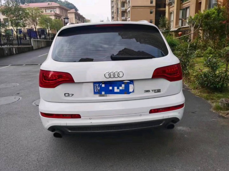 九江13年奧迪Q73