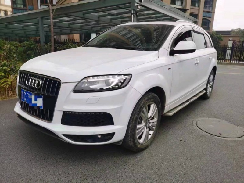 九江13年奧迪Q75