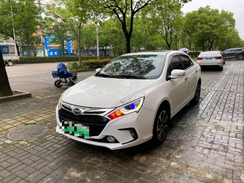 蚌埠15年比亞迪秦3