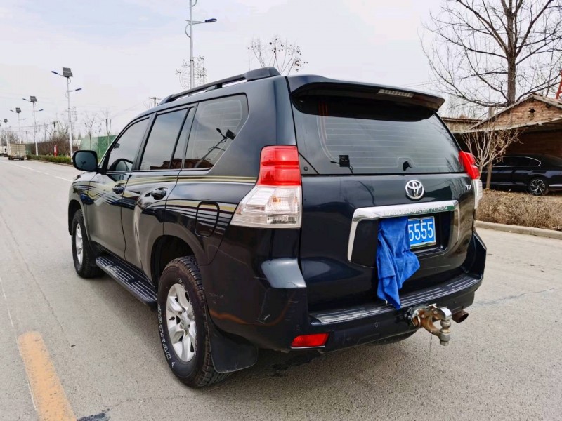 北京13年丰田普拉多5