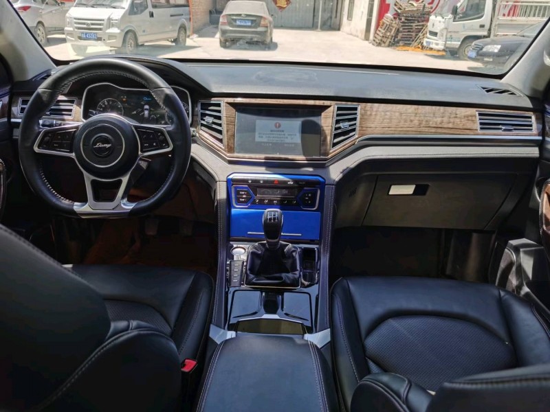 北京17年众泰大迈X79