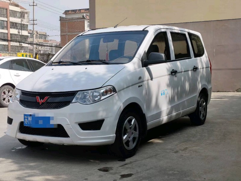 常州17年五菱汽車宏光S37