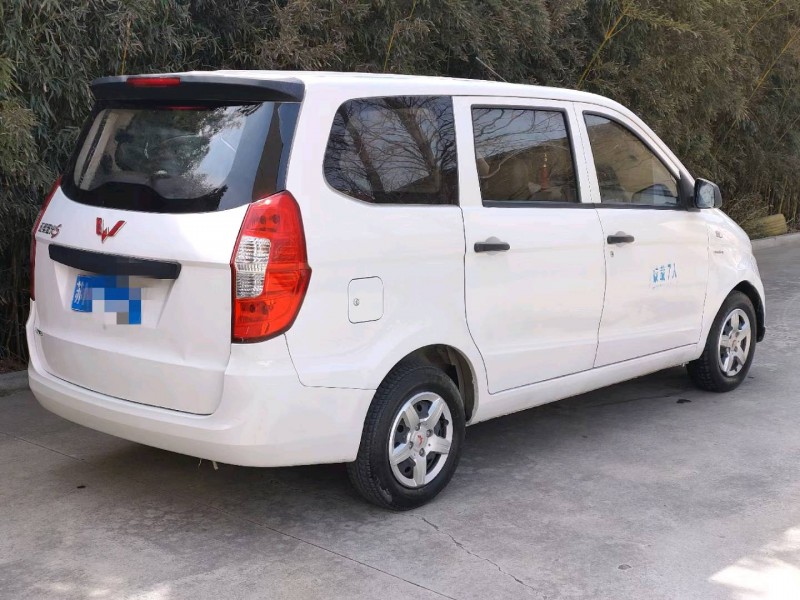 常州17年五菱汽車宏光S33