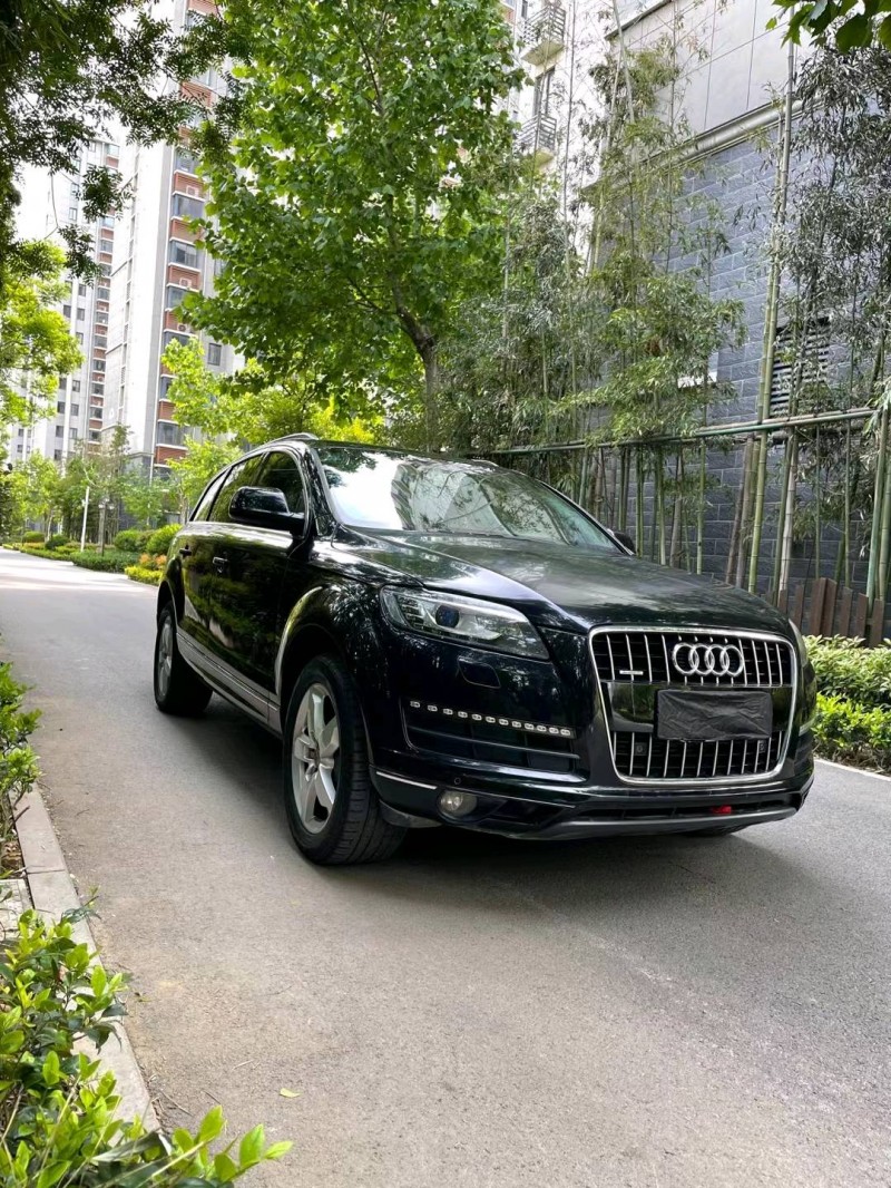 泰安10年奧迪Q73