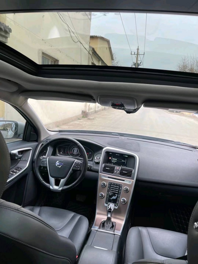 泰安17年沃爾沃XC604