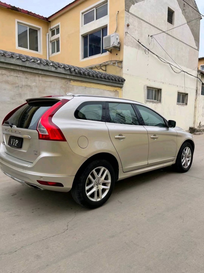 泰安17年沃爾沃XC606