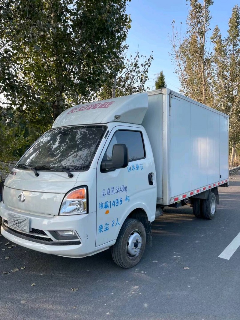 泰安21年長安汽車跨越2