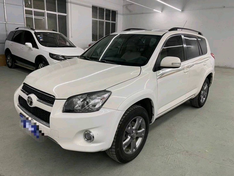 泰安13年豐田RAV48