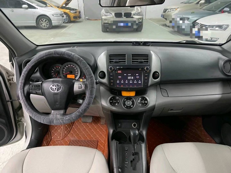 泰安13年豐田RAV44