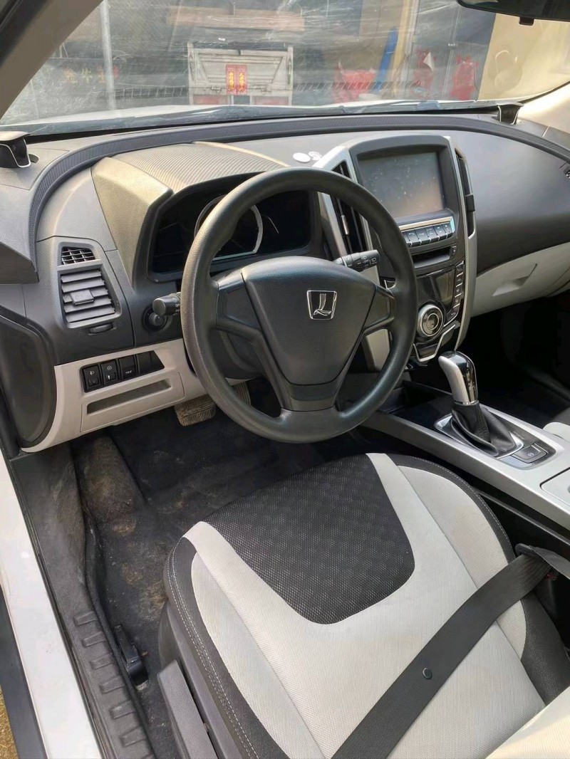 東營14年納智捷優6 SUV9