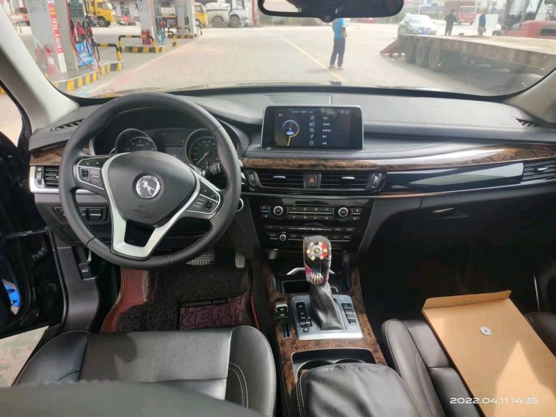 保定17年漢騰汽車X77