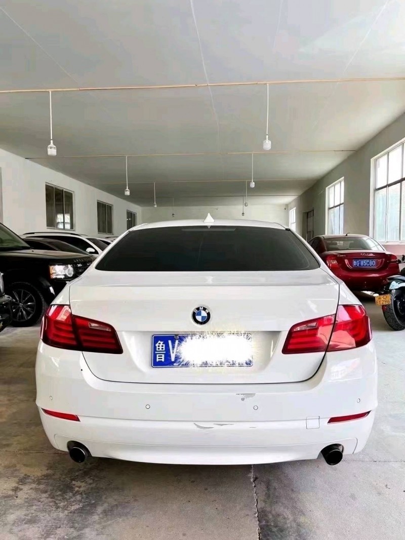 东营11年宝马5系5