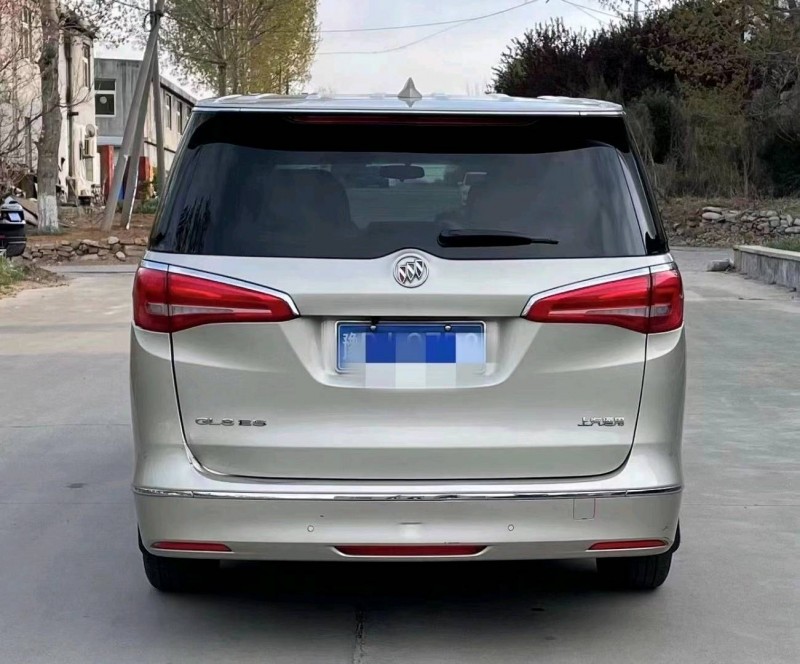 东营18年别克GL82