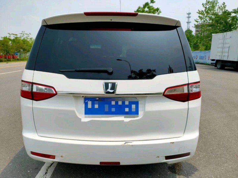 邵陽14年納智捷大7 MPV5
